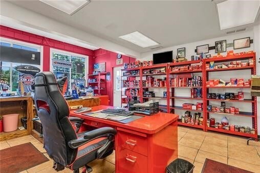 More Photos Of 101 N Maple St, Garnett Service Station For Sale