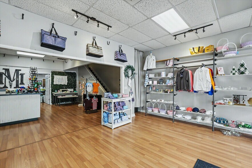 More Photos Of 2030 Thomasville Rd, Tallahassee Unknown For Lease