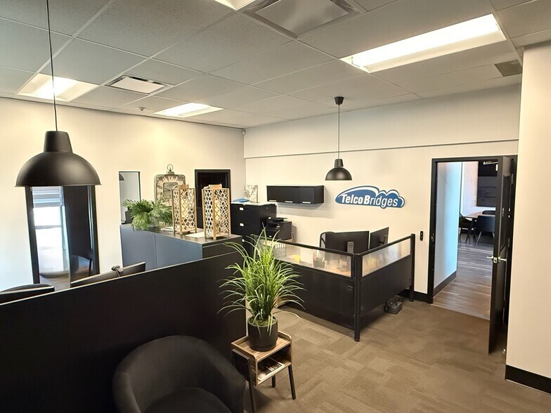 More Photos Of 138 Rue De La Barre, Boucherville Warehouse For Sale
