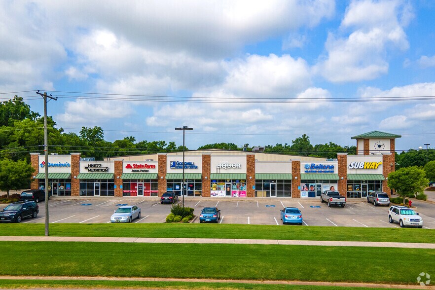 More Photos Of 3050 N Classen Blvd, Norman Unknown For Lease