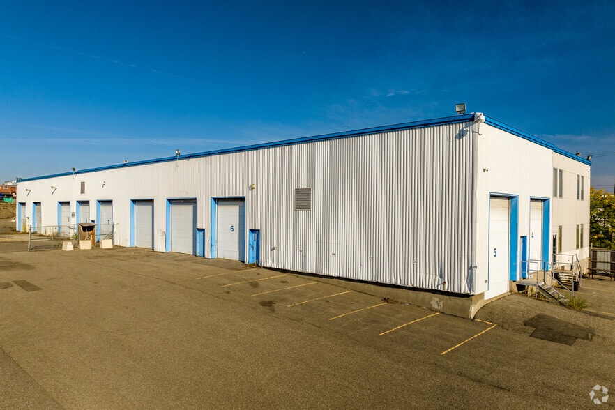 Primary Photo Of 460 Av Marien, Montréal-Est Warehouse For Sale