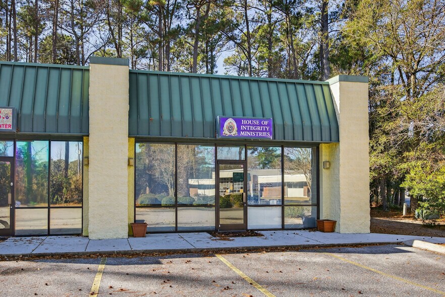 More Photos Of 3910 Princess Place Dr, Wilmington Daycare Center For Lease