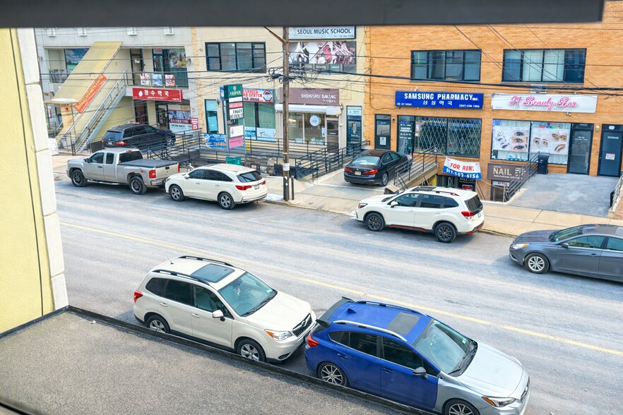 More Photos Of 4234 162nd St, Flushing Storefront Retail Office For Lease