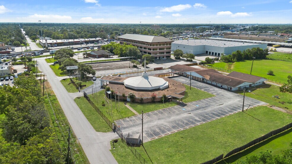 More Photos Of 513 W Rittenhouse Rd, Houston Religious Facility For Sale