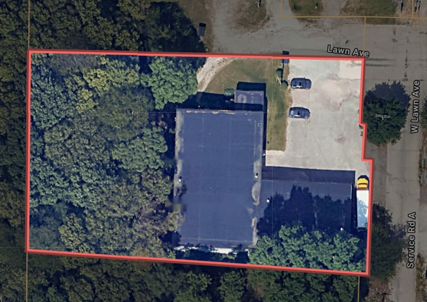 More Photos Of 61 W Lawn Ave, Columbus Warehouse For Lease