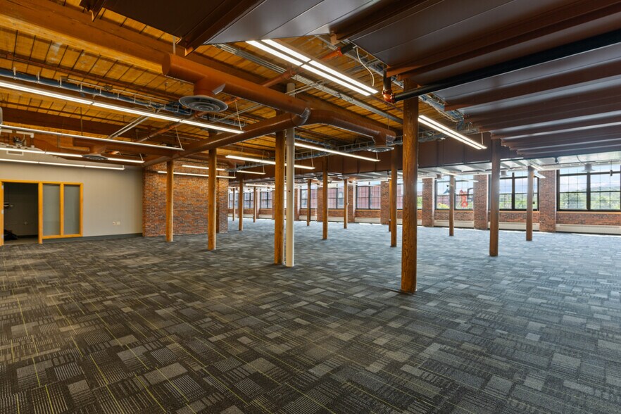 More Photos Of 140 Mill St, Lewiston Office Residential For Sale