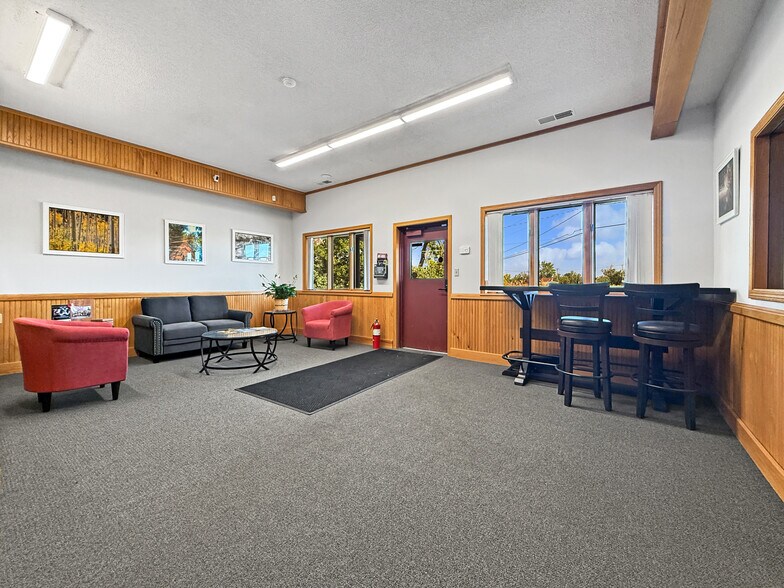 More Photos Of 614 Railroad St SE, Bemidji Office For Sale