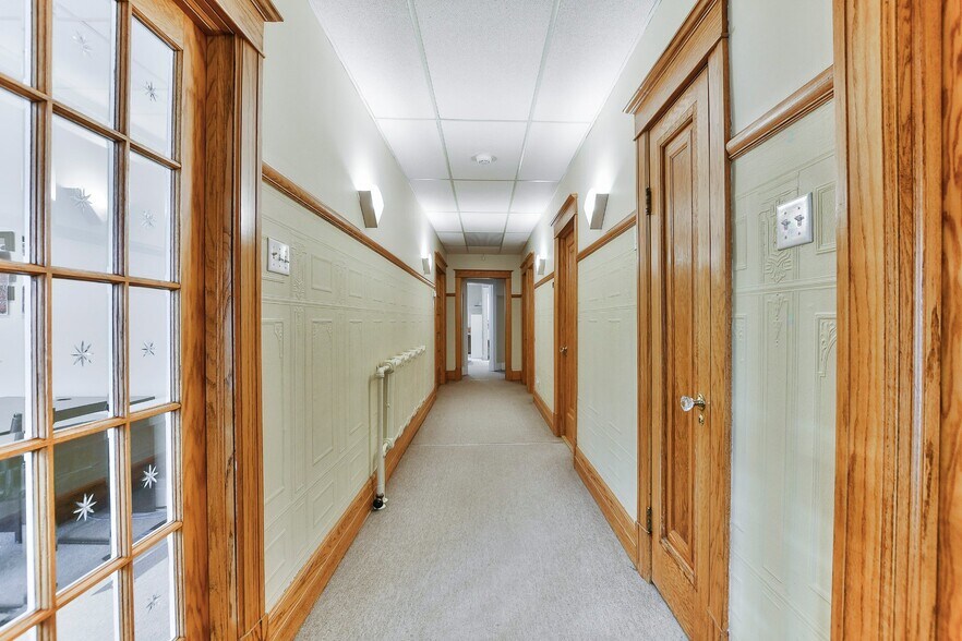 More Photos Of 8234-8242 Rue St-Denis, Montréal Multifamily For Sale