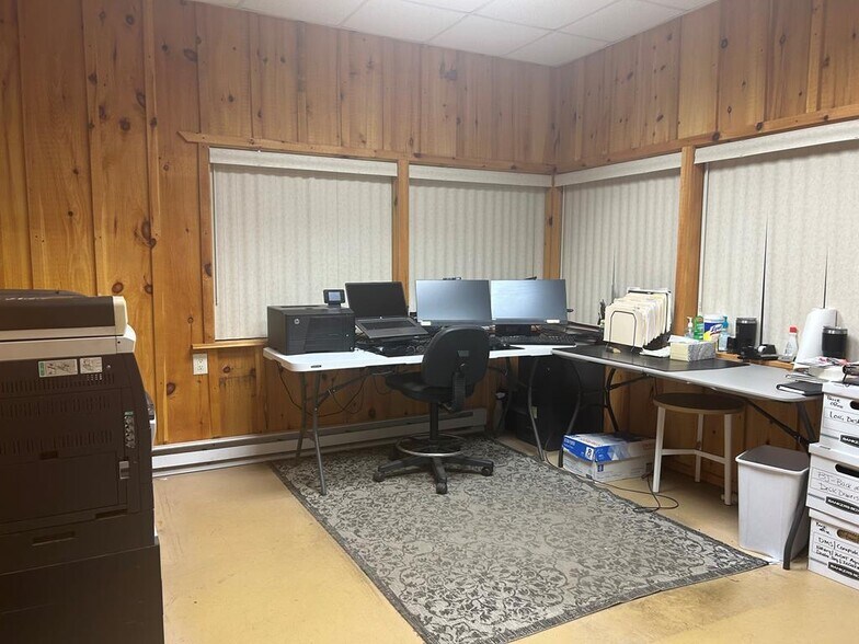 More Photos Of 56 N Bullock Rd, Mansfield Storefront Retail Office For Sale