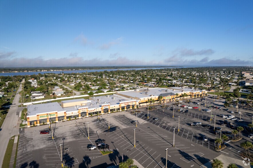 More Photos Of 1258 Ocean Shore Blvd, Ormond Beach General Retail For Lease