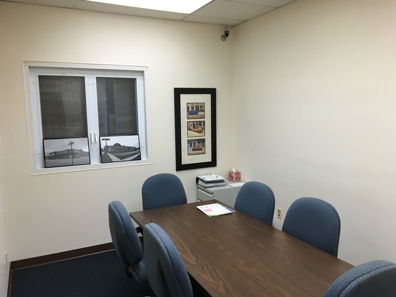 More Photos Of 7620 165th st, Hammond Storefront For Lease