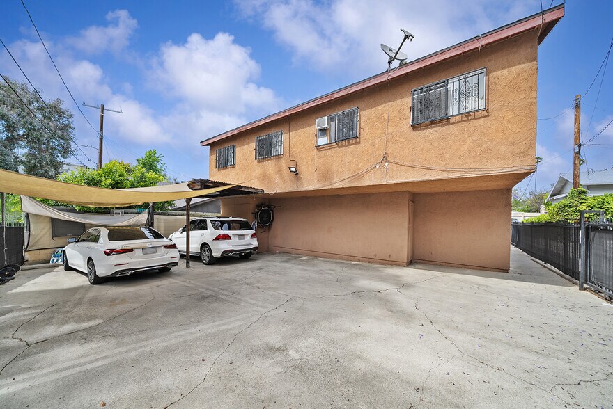 More Photos Of 2516 Elsinore St, Los Angeles Multifamily For Sale