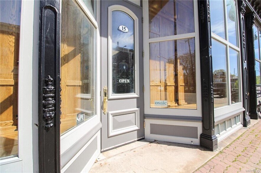 More Photos Of 15 Main St, Middleport Storefront For Lease