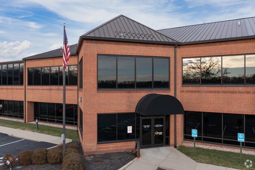 More Photos Of 2845 Chancellor Dr, Crestview Hills Medical For Lease