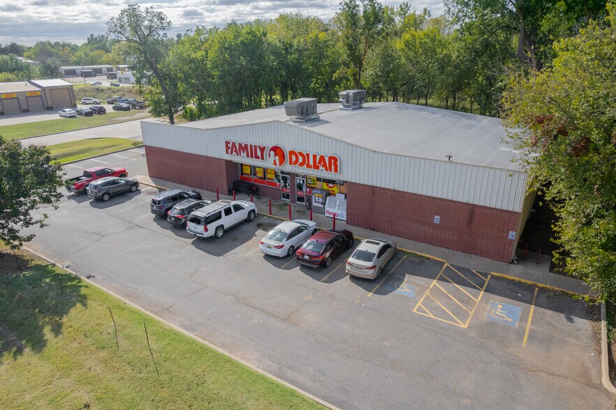 More Photos Of 802 S Perkins Rd, Stillwater Freestanding For Lease