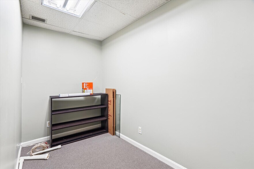 More Photos Of 14333 Laurel Bowie Rd, Laurel Medical For Sale