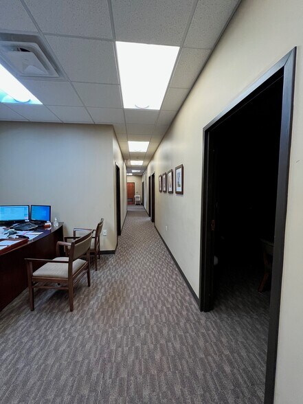 More Photos Of 3930 Western Ave, Knoxville Office For Sale
