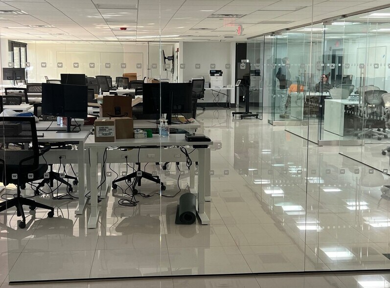 More Photos Of 150 Van Brunt St, Englewood Manufacturing For Lease