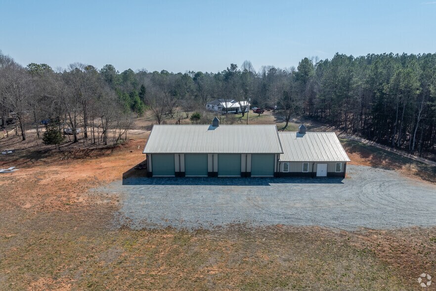 More Photos Of 2224 Gumlog Rd, Lavonia Light Manufacturing For Sale