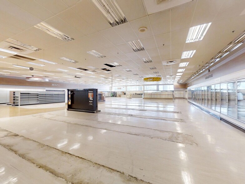 More Photos Of 5430 Peach St, Erie Drugstore For Sale