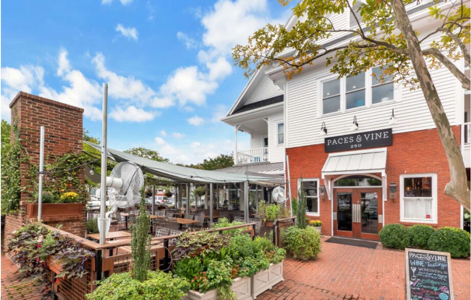 More Photos Of 4300 Paces Ferry Rd SE, Atlanta Storefront For Lease