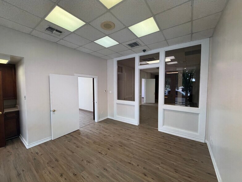 More Photos Of 717 Dolorosa St, San Antonio Office For Lease