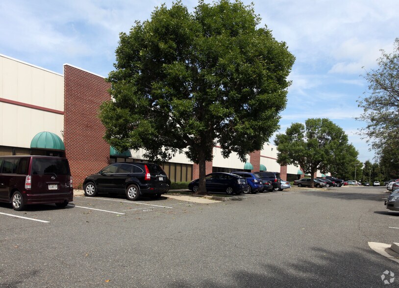 More Photos Of 16000 Trade Zone Ave, Upper Marlboro Light Manufacturing For Lease