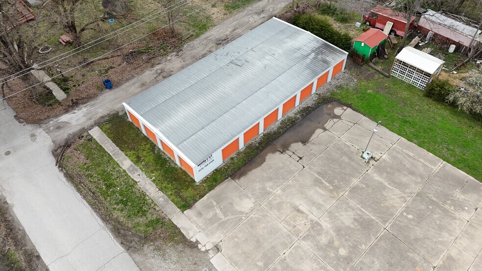 More Photos Of 602 N Poplar St, Centralia Self Storage For Sale