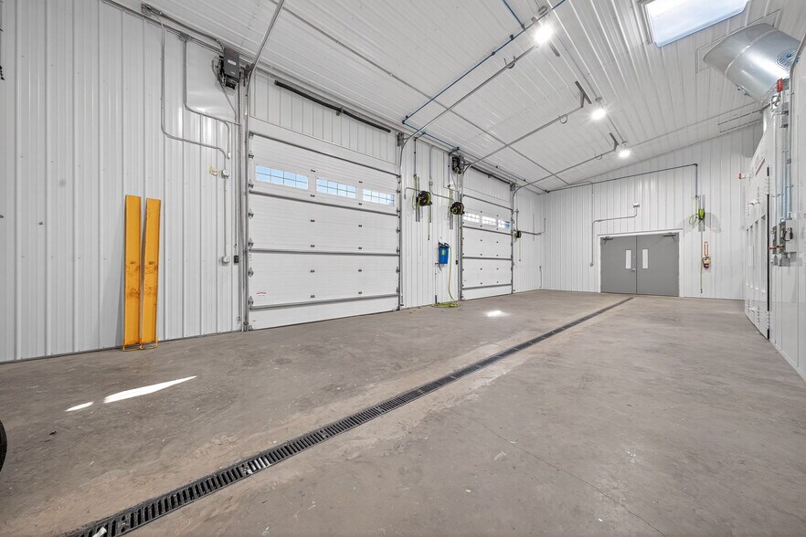 More Photos Of 1834 Outer Hwy 61 hwy, Moscow Mills Flex For Sale