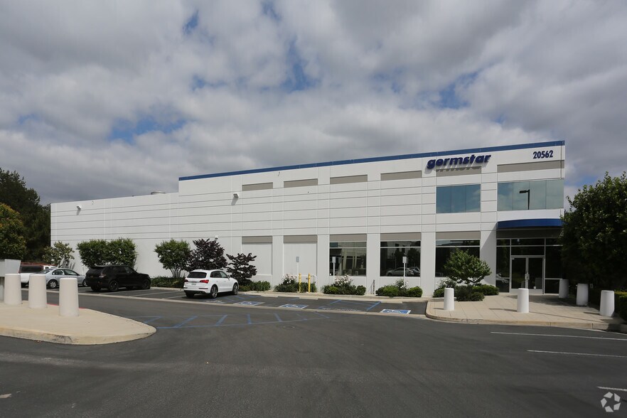 More Photos Of 20562 Crescent Bay Dr, Lake Forest Warehouse For Lease