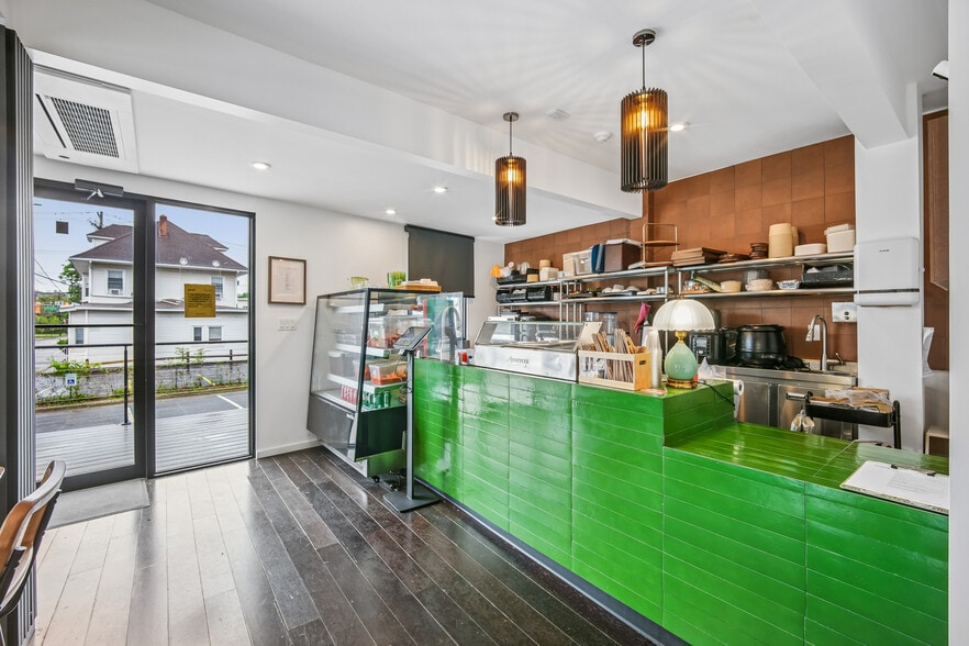 More Photos Of 140 Paris Ave, Northvale Office For Sale