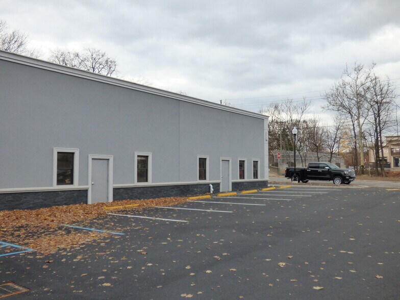 More Photos Of 1346 Main Ave, Clifton Medical For Lease