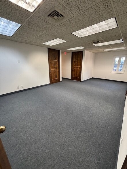 More Photos Of 3000 N Federal Hwy, Fort Lauderdale Storefront For Lease