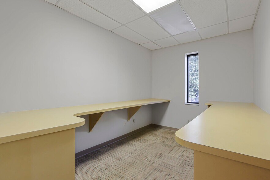 More Photos Of 3900 E Livingston Ave, Columbus Medical For Sale