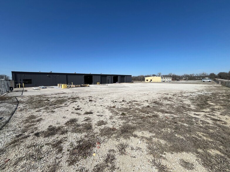 More Photos Of 1700 Anaconda Rd, Harrisonville Warehouse For Lease