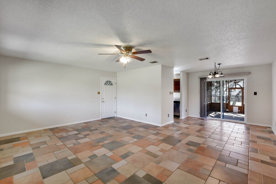 More Photos Of 16001 Awalt Dr, Austin Office For Lease