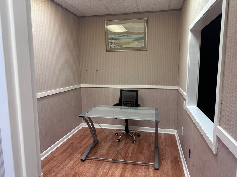 More Photos Of 1233 Berlin Rd, Voorhees Medical For Sale