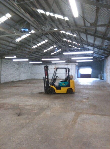 More Photos Of 2879 Main St, Riverside Warehouse For Lease