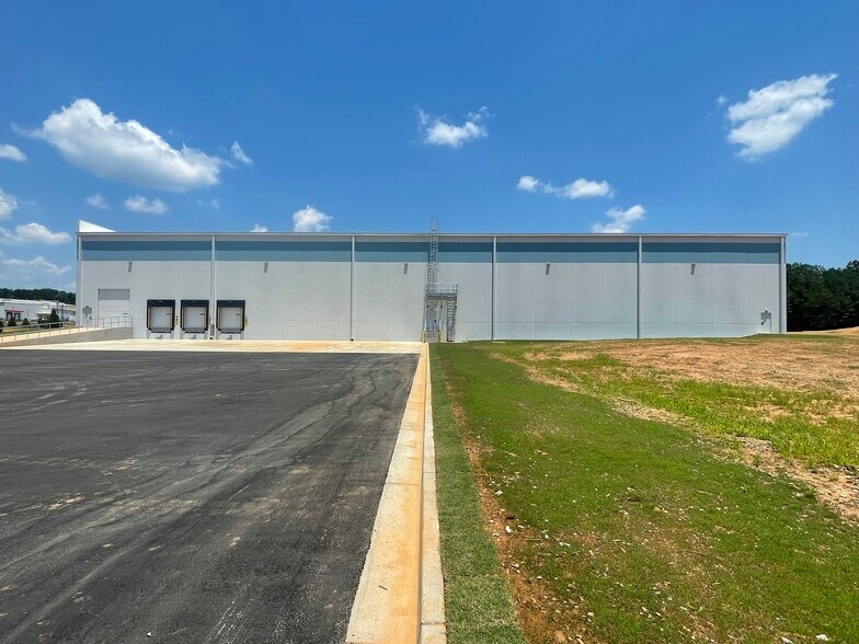 More Photos Of 1221 Progress Blvd, Elberton Manufacturing For Lease