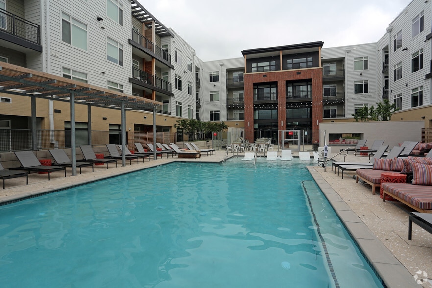 More Photos Of 1801 Chapman Ave, Rockville Apartments For Lease