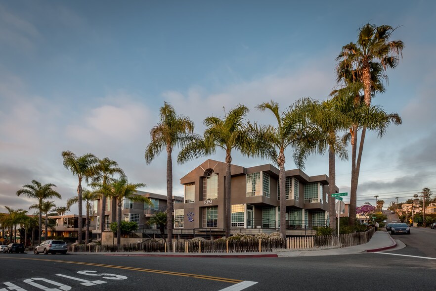 More Photos Of 2187 Newcastle Ave, Cardiff Loft Creative Space For Lease