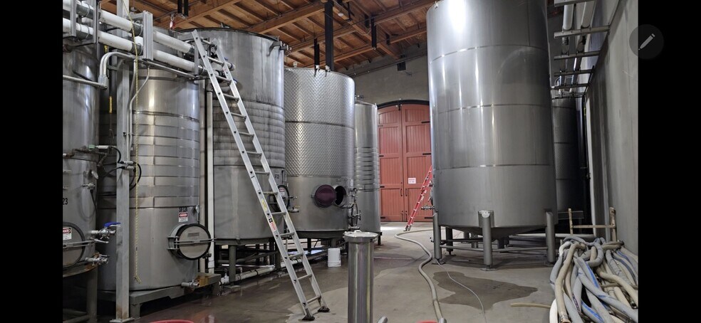 More Photos Of 20680 Shenandoah School Rd, Plymouth Winery Vineyard For Sale