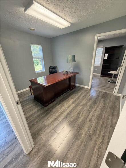 More Photos Of 1606 US Highway 27 N, Cynthiana Office For Sale