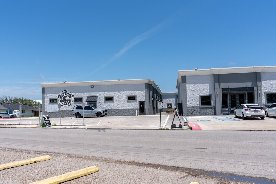 More Photos Of 1290 FM 43, Corpus Christi Storefront For Sale