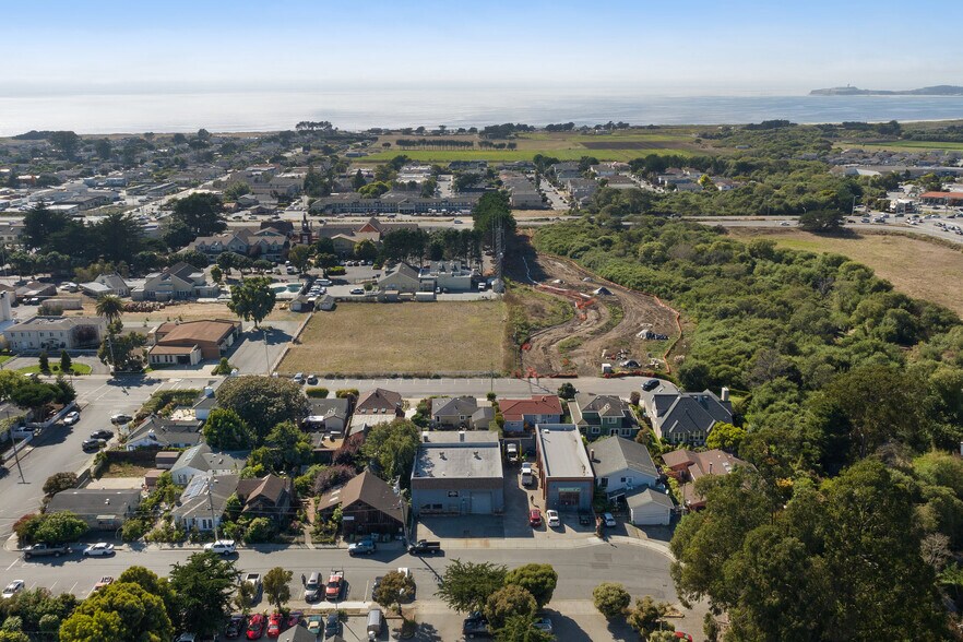 Primary Photo Of 334 Purissima St, Half Moon Bay Freestanding For Lease