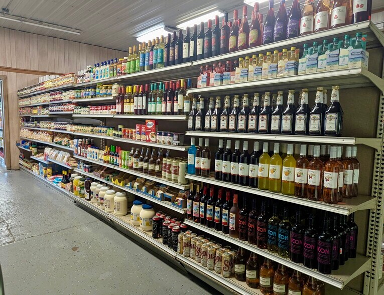 More Photos Of 8995 S US Highway 35, Monterey General Retail For Sale