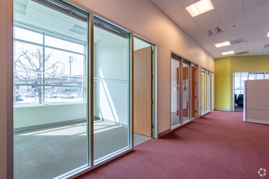 More Photos Of 880 Parkview Dr N, El Segundo Office For Sale