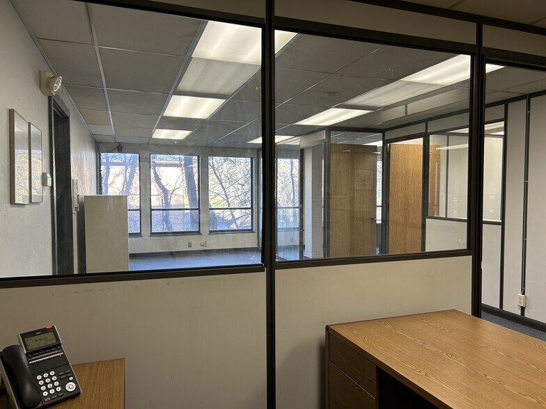 More Photos Of 1250 Springfield Pike, Cincinnati Office For Lease