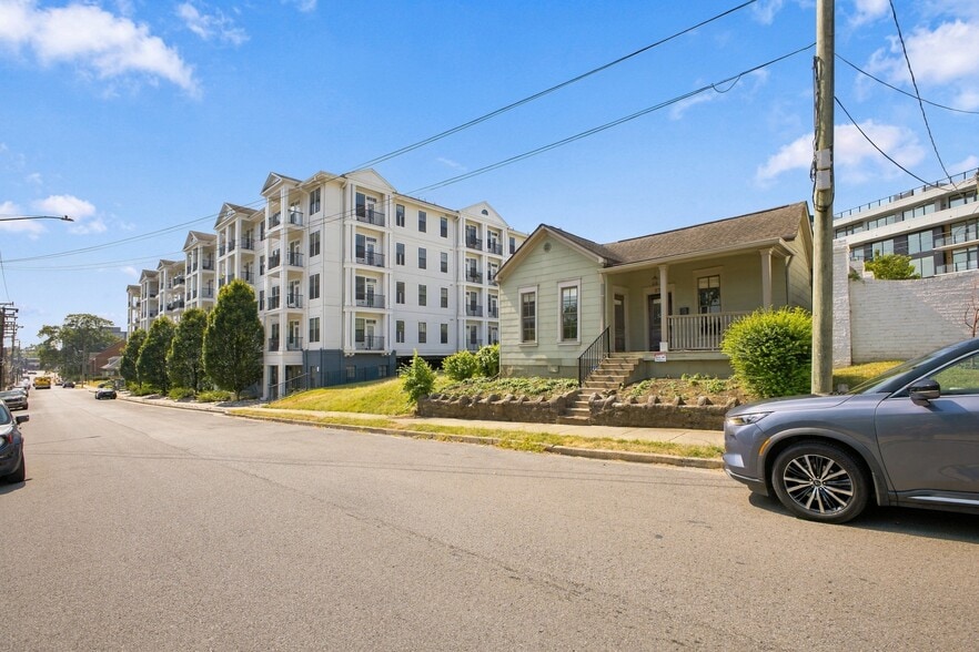 More Photos Of 321 29th Ave N, Nashville Office Residential For Sale