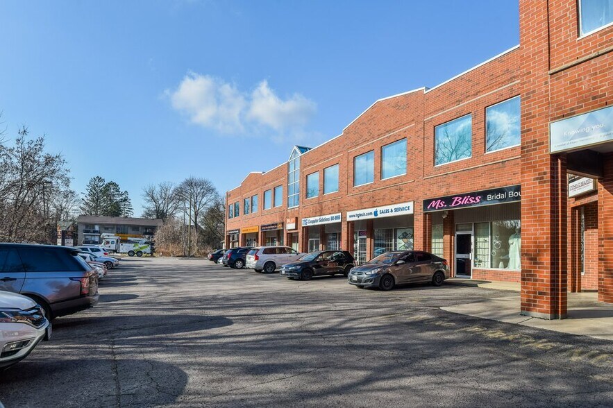 More Photos Of 15105 Yonge St, Aurora Office For Lease